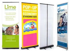 Pop-up banners staan