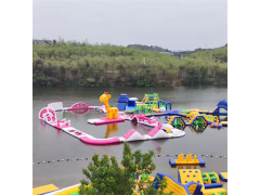 Opblaasbaar waterpark voor kinderen